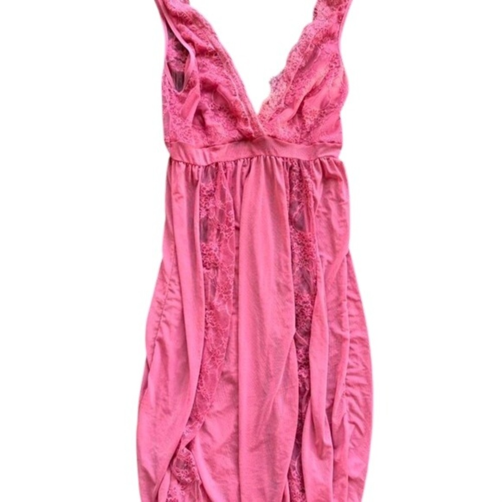 Pink lace‎ knee length dress with a boho vibe. Size: S